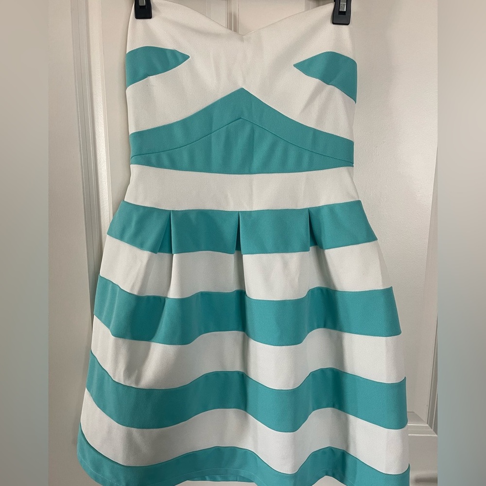 Cute strapless dress